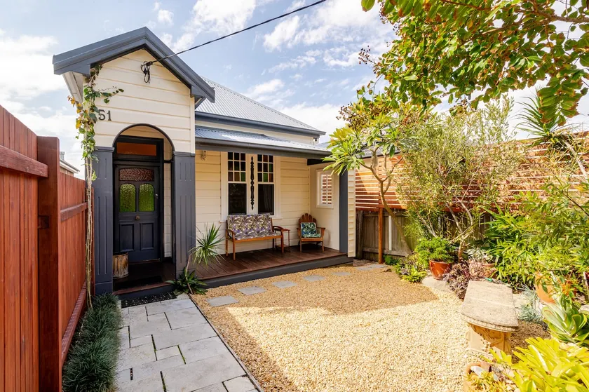 Beach cottage family holidays 7 mins walk - Image 1