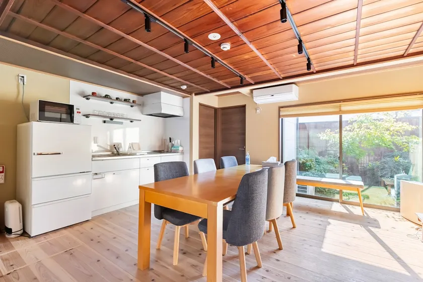 8-minute walk to the station! An old house nestled in a historic town. A private rental accommodation for long-term stays! - Image 1
