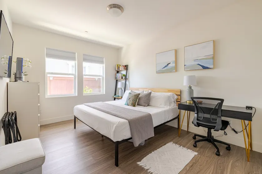 Modern, Comfy Unit at Folsom Ranch/Palladio - Image 1