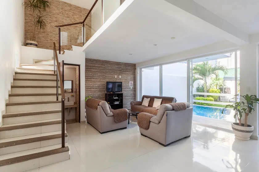 Tezo's house. - Image 1