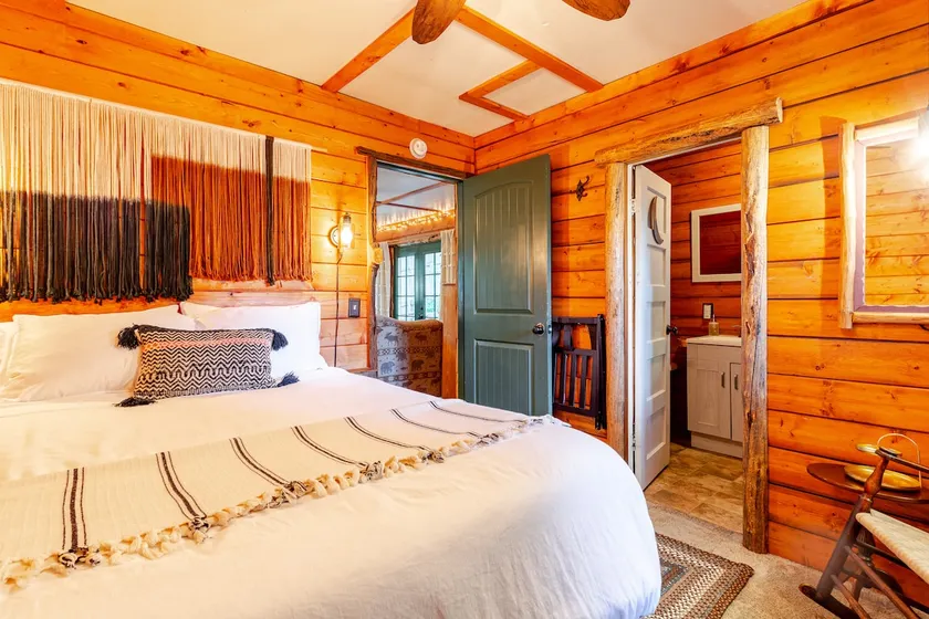 Happy Cabin - Image 1