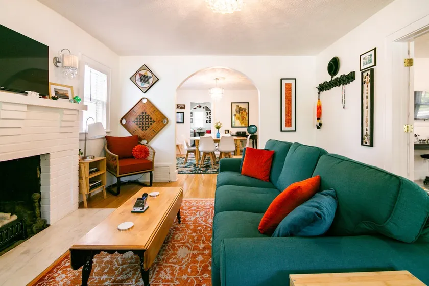 Brickhaven, A Quiet Bungalow with a Cool Vibe! - Image 1