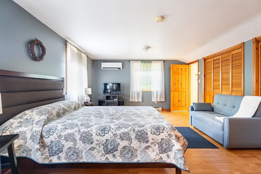 Dar's Dwelling - A suite place to stay. - Image 1