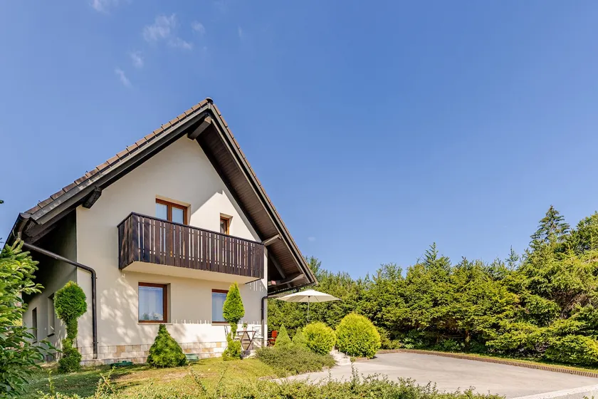 Sunny Weekend Sauna House - Happy Rentals - Image 1