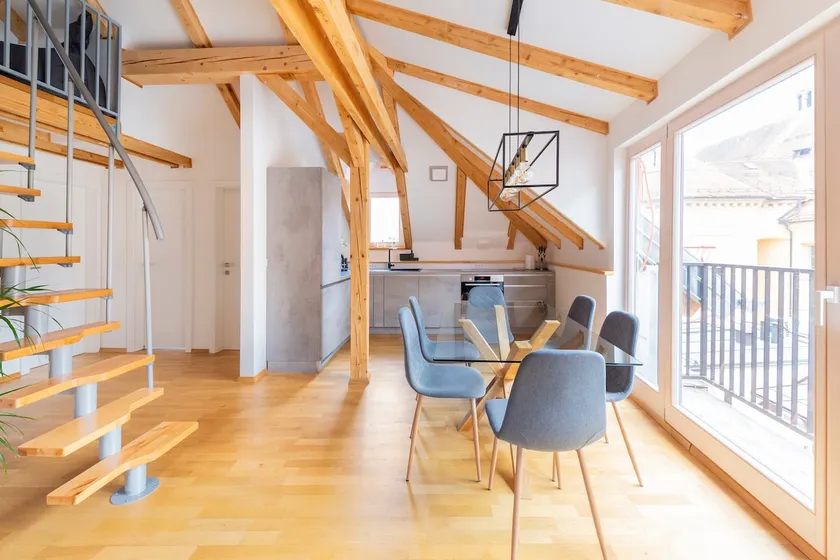 Bright & Spacious Loft In The Heart Of Old Town - Image 1