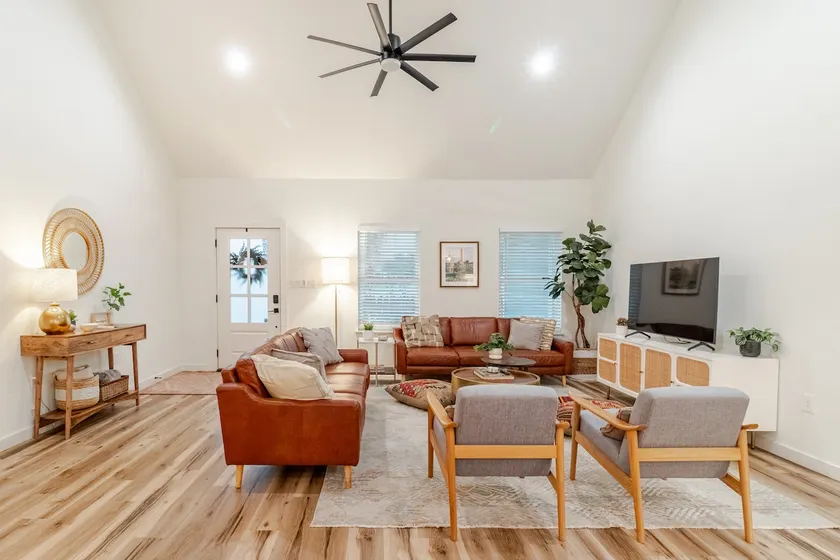 Wheelchair Accessible Home 5 Miles From Riverwalk - Image 1