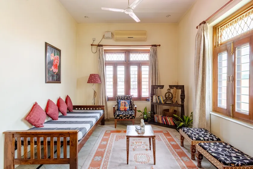 Picturesque Pahadi Villa in Dehradun - Image 1