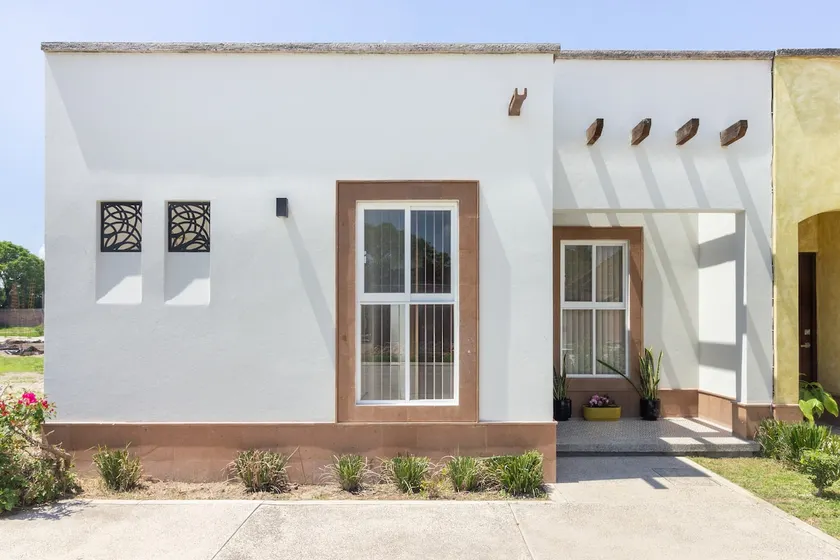 House with 2 bedrooms, in private with security - Image 1