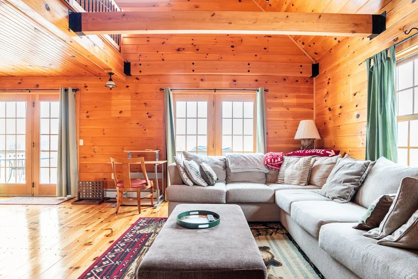 Beautiful Log Cabin On A Six Acres Of Apple Bliss - Image 1