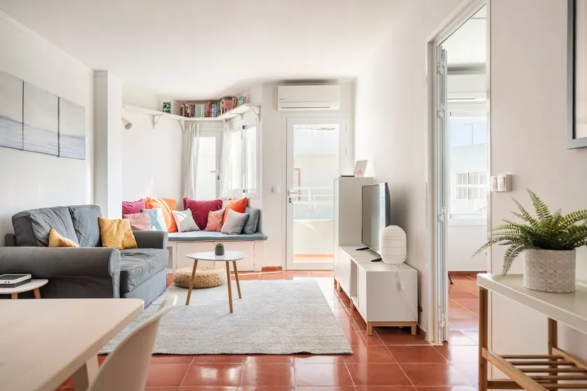 Cosy apartment only 2 minutes walk from the beach - Image 1