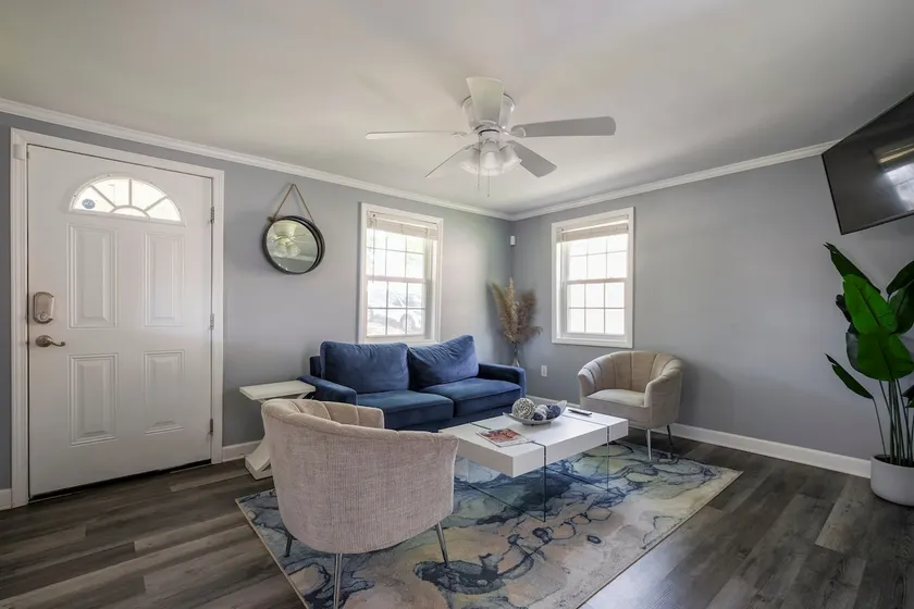 Stylish One Bedroom home 5 min away from Downtown. - Image 1
