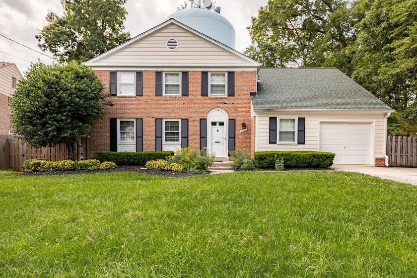 Cozy home in the Potomac MD Right off 270 exit - Image 1