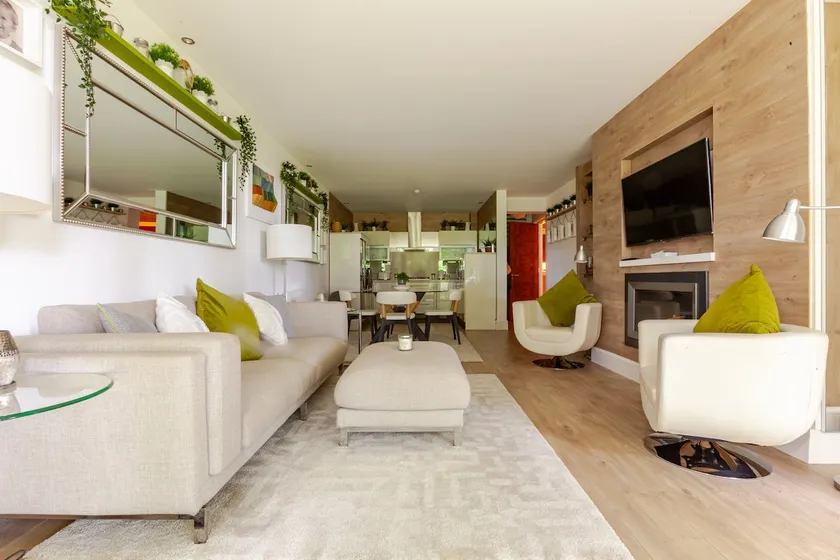 Stunning apartment set in woodland near the coast - Image 1