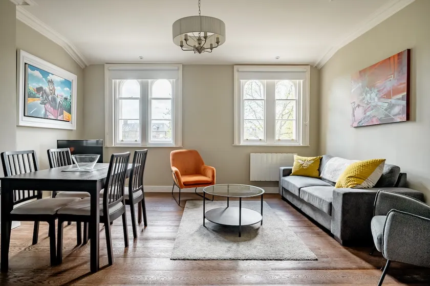 Luxury Georgian 2 Bedroom Apartment in Belfast - Image 1