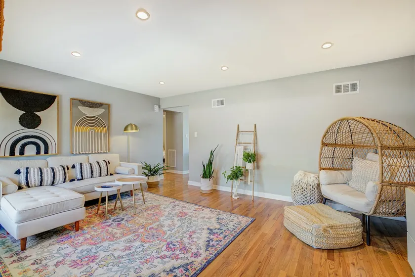 Modern Boho house in Lombard 7 min to Metra - Image 1