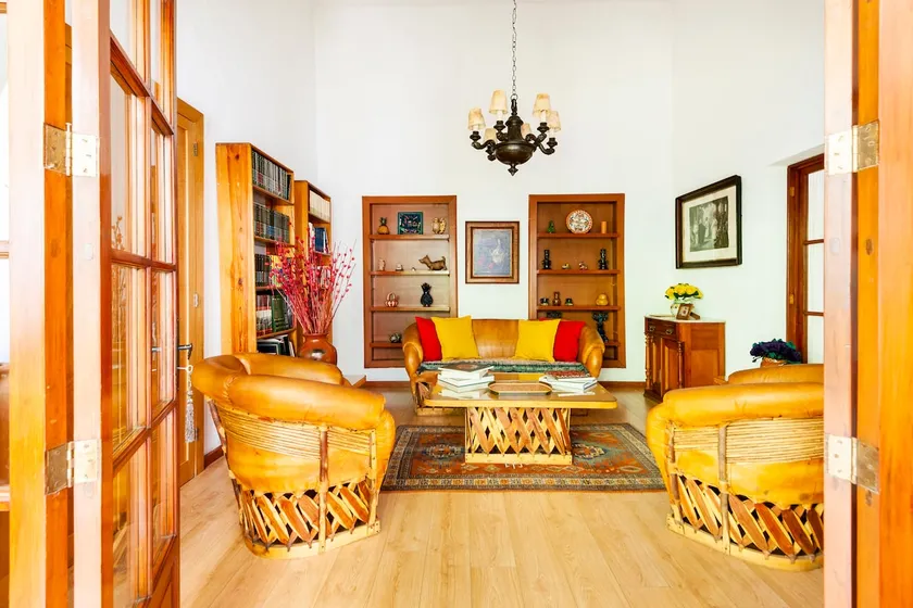 Fantastic library house Octavio Paz @Coyoacan - Image 1