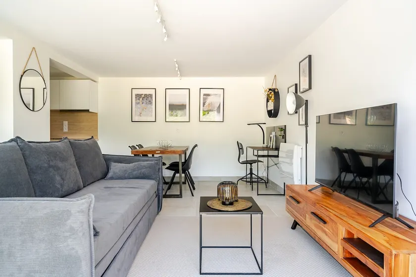 Cozy 2-room, close to the Plaine de l'Ain - Image 1