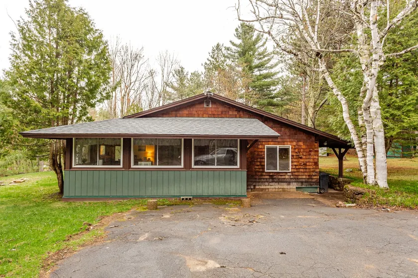 Iron Peaks Lodge- Near Whiteface, dogs welcome! - Image 1