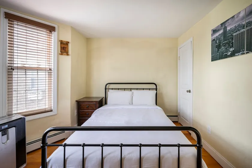 Conveniently located BK House With Lots Of Charm!! - Image 1