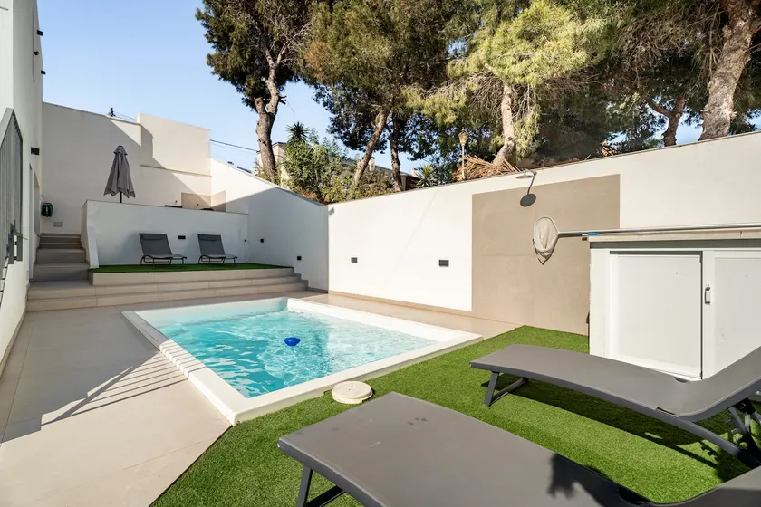 Design-Apartment with Private Pool (BBQ, A/C) - Image 1