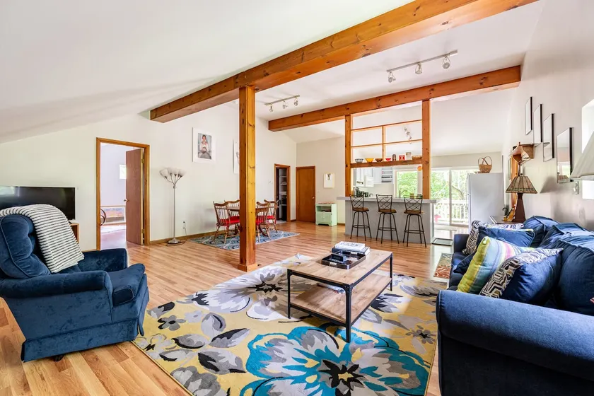 A modern oasis in the Hudson Valley and nature. - Image 1
