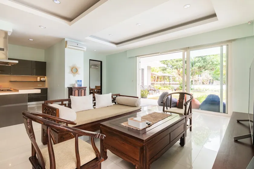 Casa De Bon-Bon 6 BR Villa + Pool, 5 min to beach - Image 1