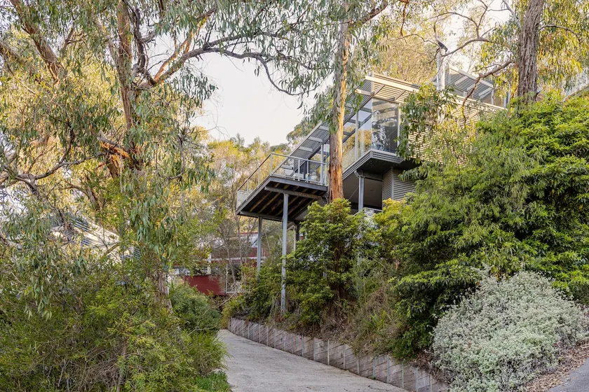 Lorne Luxury ocean views to the bay - Image 1