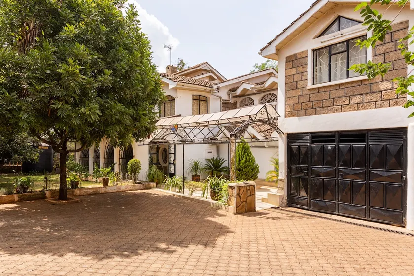 Lush House; Family friendly home with scenic view - Image 1