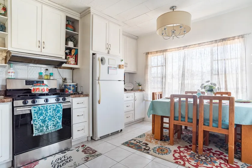 “Charming Mobile Home” 3 minutes from the Center - Image 1