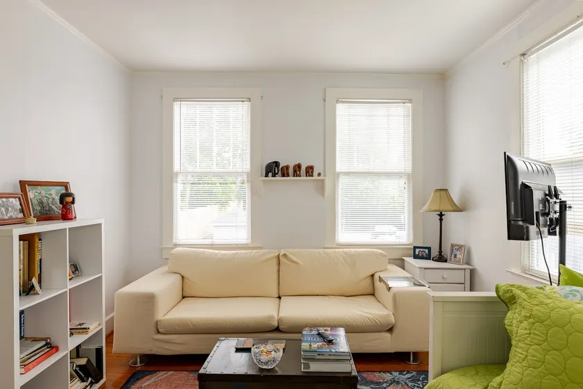 Cozy 1-Bedroom Guesthouse Walking Distance to USC - Image 1