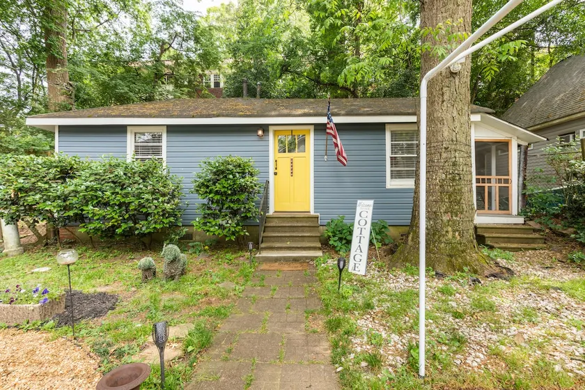 Pet-friendly City Cottage near Ponce City Market and Piedmont Park - Image 1