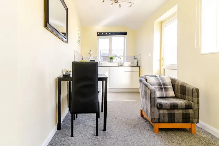 A well presented one bedroomed annexe with parking - Image 1