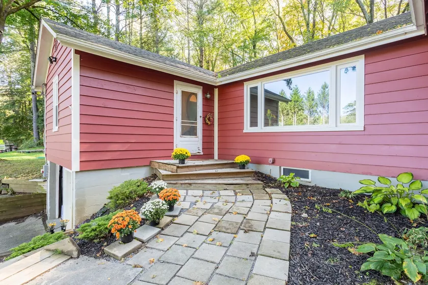 Red House in the woods - Image 1
