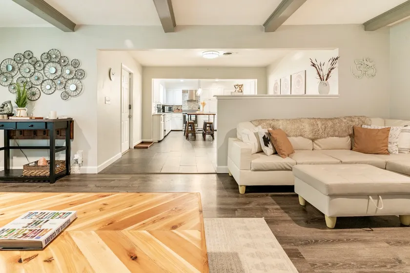 The Zen Ranch - Spacious Layout with Modern Decor - Image 1