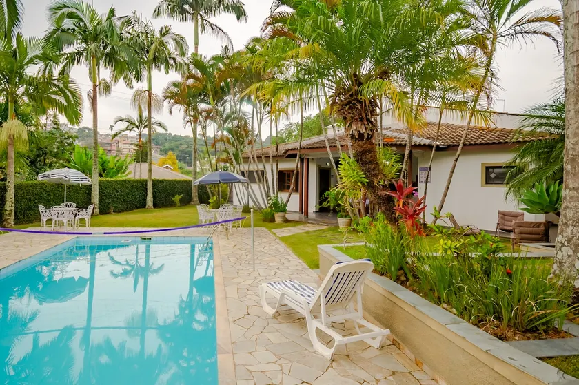 Guest house, 3 en-suites, near the city center - Image 1