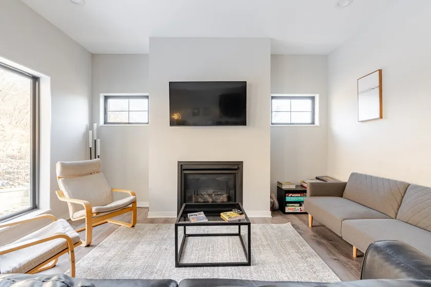Family Friendly | Backyard Views | Near Airport - Image 1