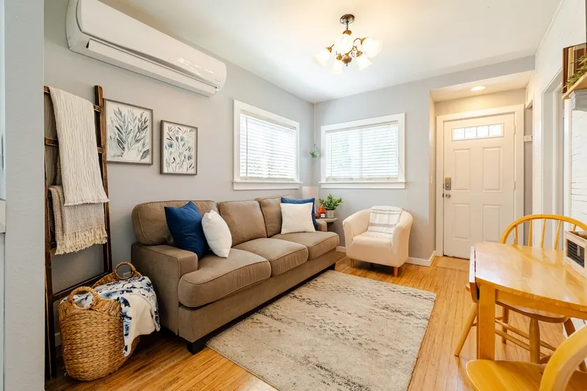 Cozy Cottage Duplex- in the heart of Emmett - Image 1