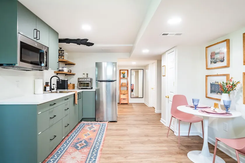 Cozy Suite in Towson l Free Parking + Laundry - Image 1