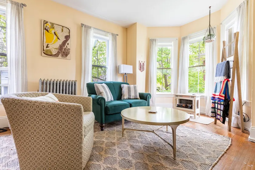 A Winemaker's Retreat - 2BR in Downtown Geneva, NY - Image 1