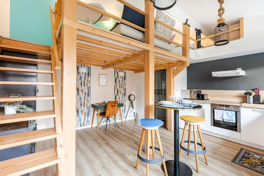 The Loft | Mezzanine | Wifi · Bureau | Pro & duo - Image 1
