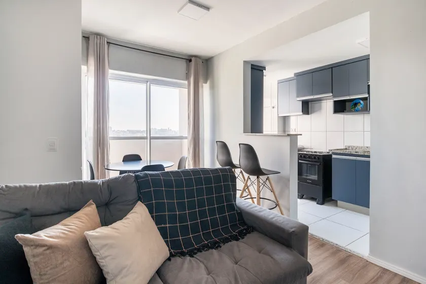New apartment, great location and parking - Image 1