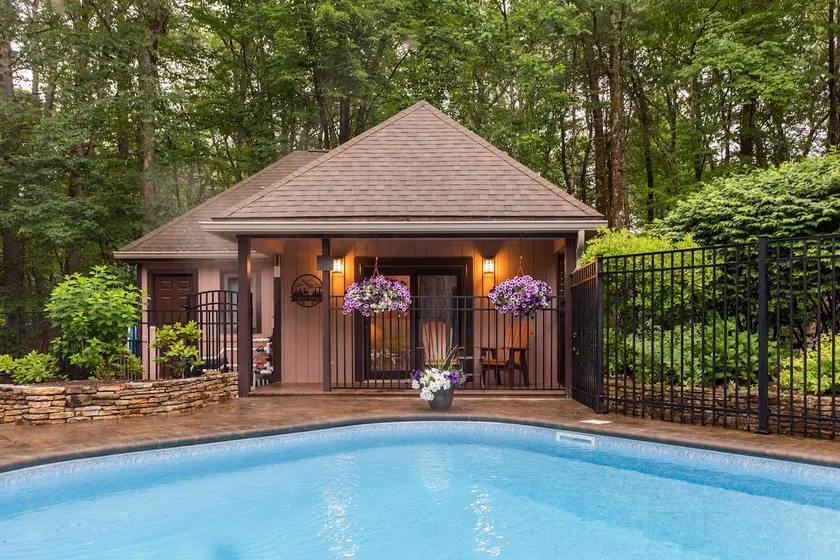 Timber Cottage -studio guest house, pet friendly. - Image 1