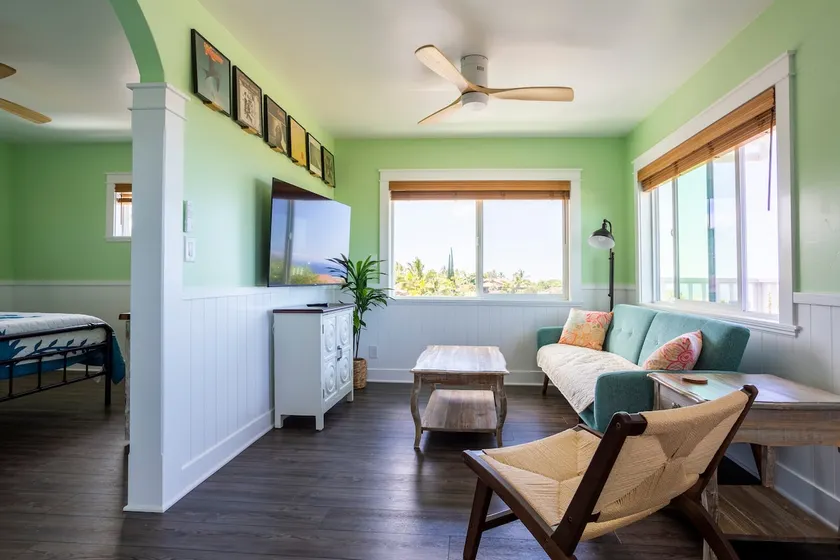 A Delightful Beach Loft with Panoramic Ocean View - Image 1
