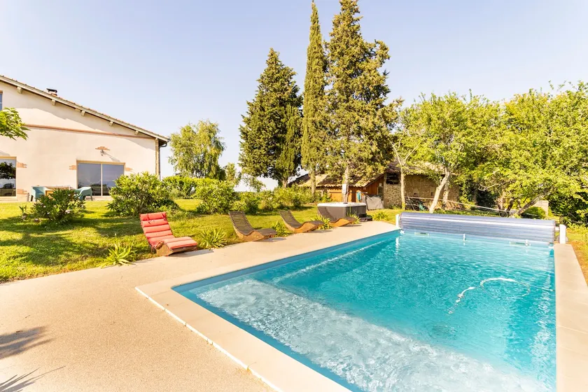 Le Neflier Cottage with Pool and Hot Tub - Image 1