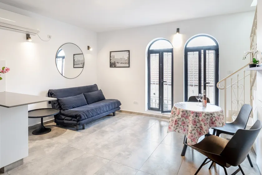 Charming Kosher Duplex, City Center - Image 1