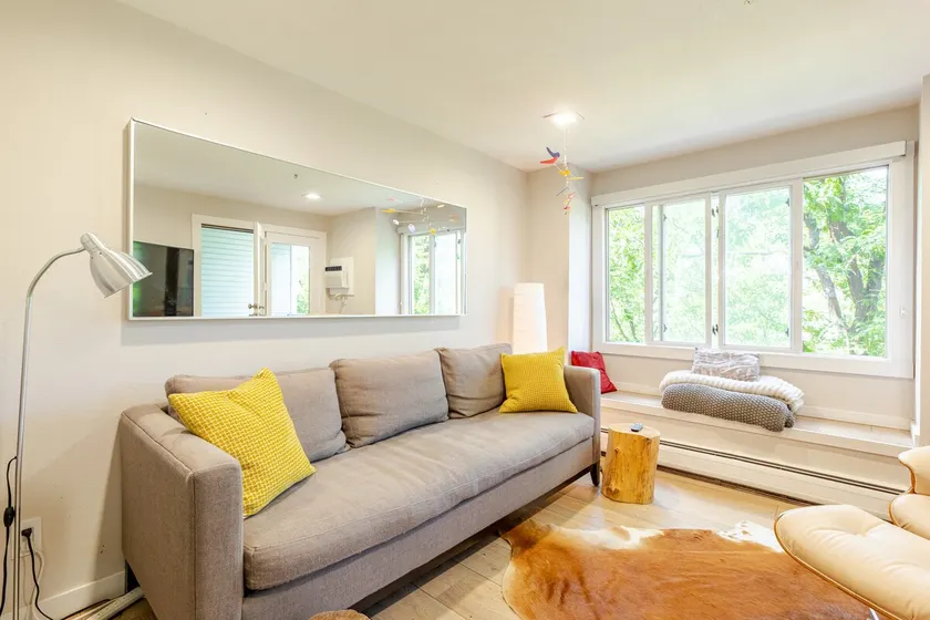 Pearl St Modern Comfort –Private Parking, Terrace - Image 1