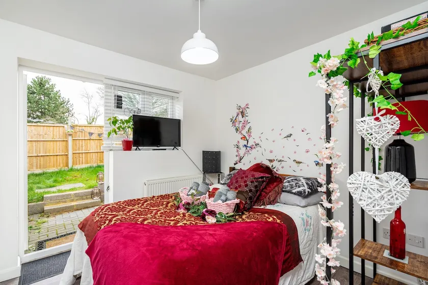 Sweet Homely Comforts! - Image 1