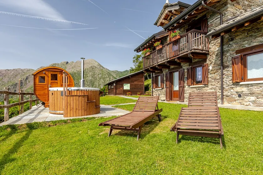 Alpe Belvedere Chalet *Outdoor sauna and hot tub - Image 1