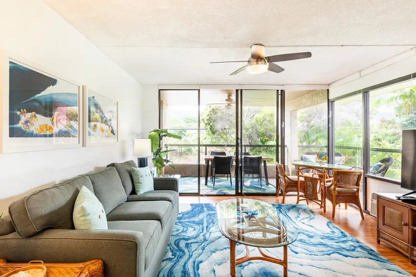 Walk to everything from this condo - Image 1