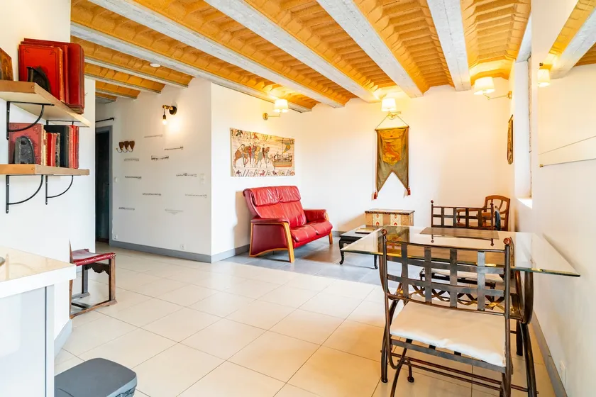 Gîte in historic site – 1st floor - Image 1